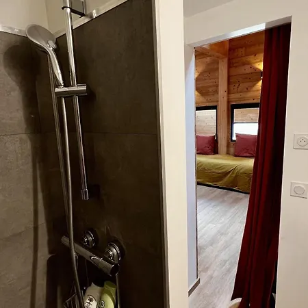 Quietude, 17 Lits & Jacuzzi Dağ evi *
